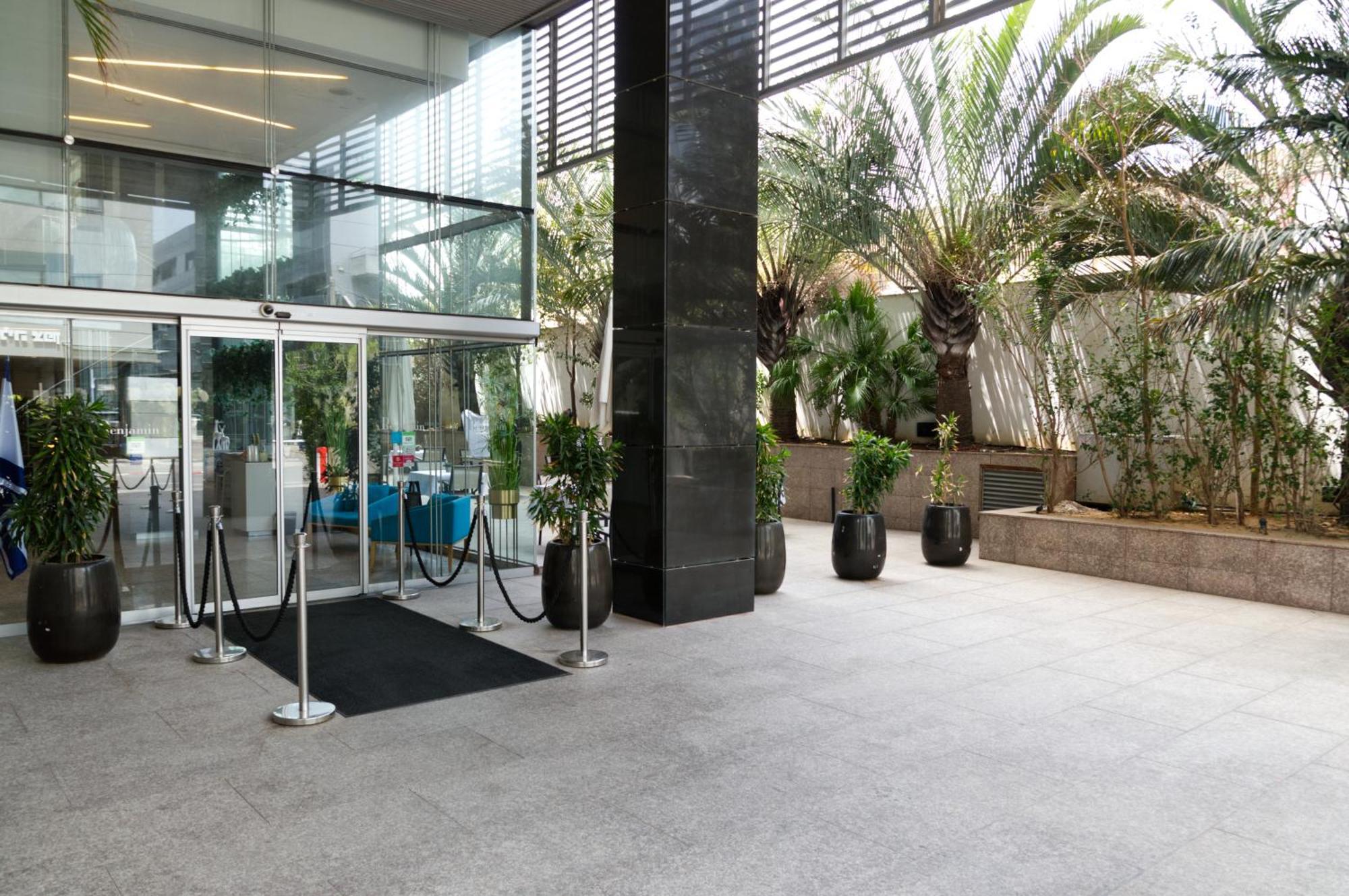 Benjamin Business Hotel Herzliya Exterior photo